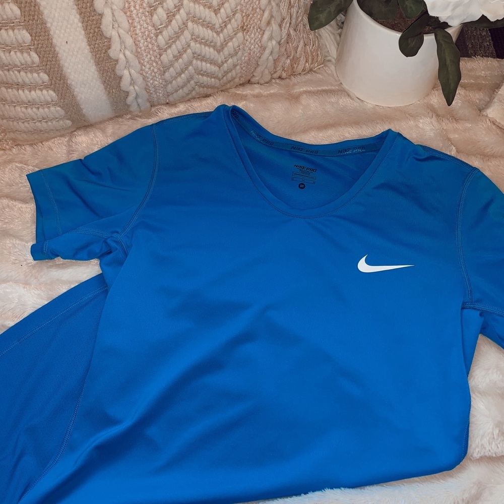 Nike Pro - Dry fit shirt